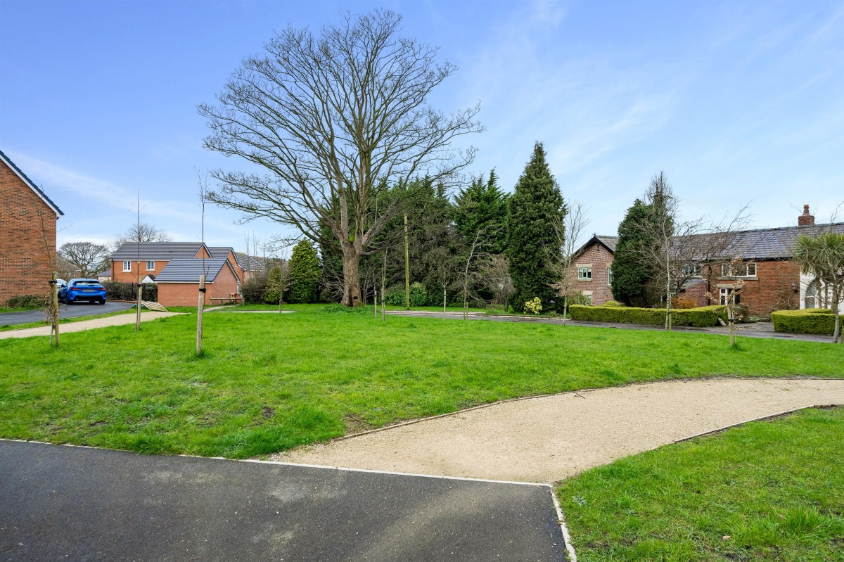 Images for Broadleaf Crescent, Standish, Wigan