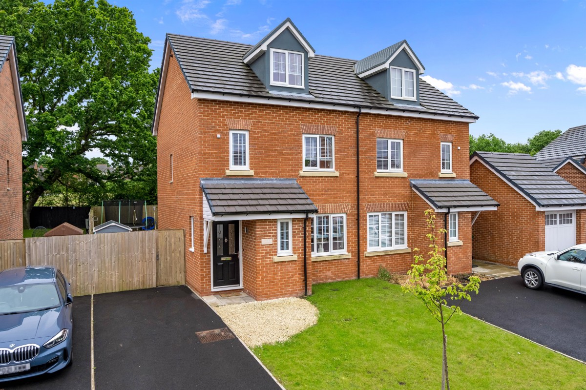 Images for Broadleaf Crescent, Standish, Wigan