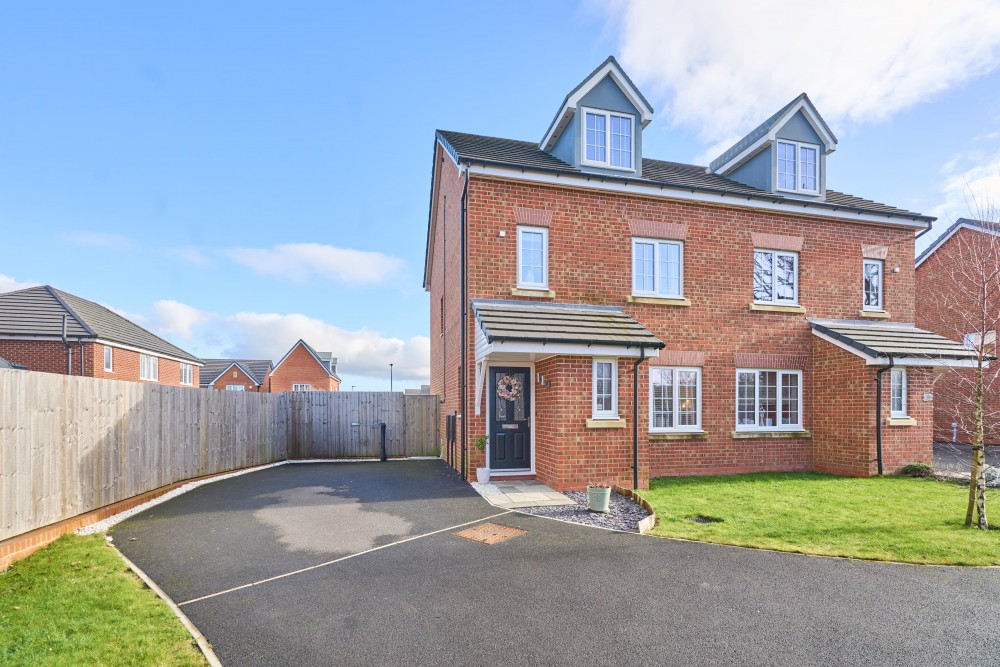 View Full Details for Broadleaf Crescent, Standish, Wigan